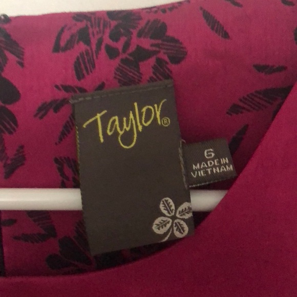 Pink and black floral print dress from Taylor! - Picture 3 of 4